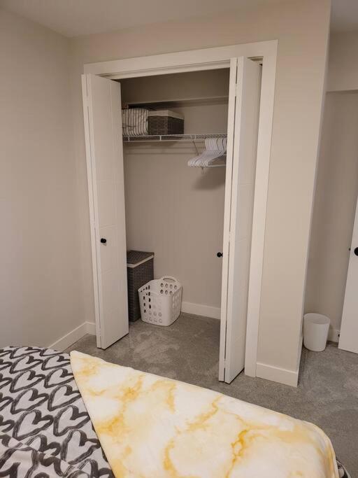 Luxury One Bedroom Winnipeg Kültér fotó